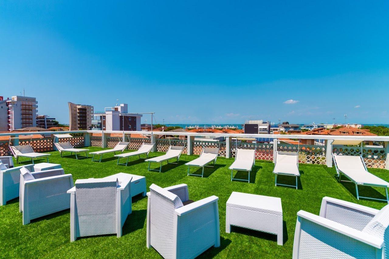 Hotel Romantik Ліньяно-Сабб'ядоро Екстер'єр фото