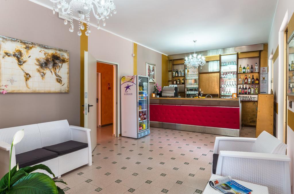 Hotel Romantik Ліньяно-Сабб'ядоро Екстер'єр фото